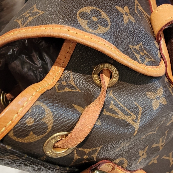 Authentic Louis Vuitton Monogram Bosphore Backpack - Picture 7 of 15